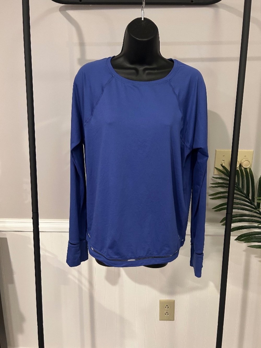 Spalding Women's Sun Shirt or Rash Guard - XL; EUC